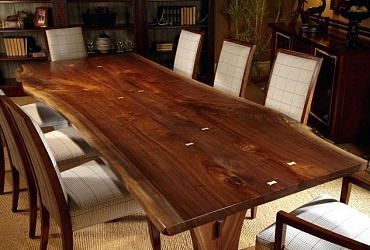 Кухонный стол из массива дикого ореха